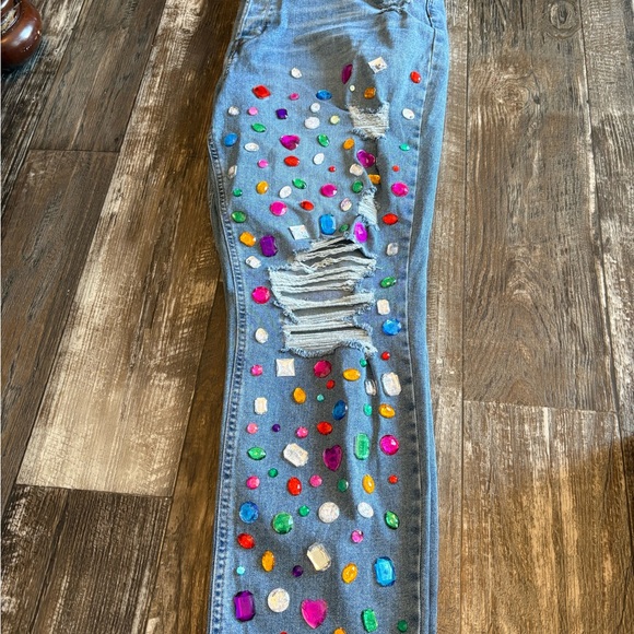 No Boundaries High Rise Blue Jeans with Colorful Embellishments - Picture 2 of 5